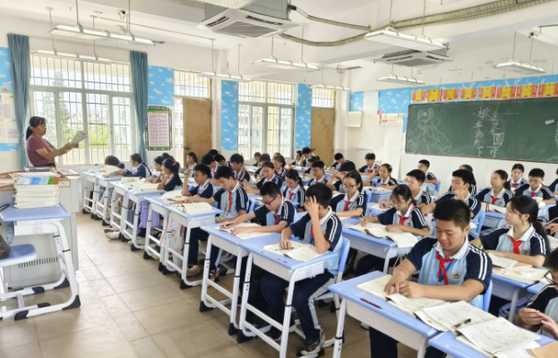 每一位师生的共同努力需要在日常的教育教学实践中不断积淀和